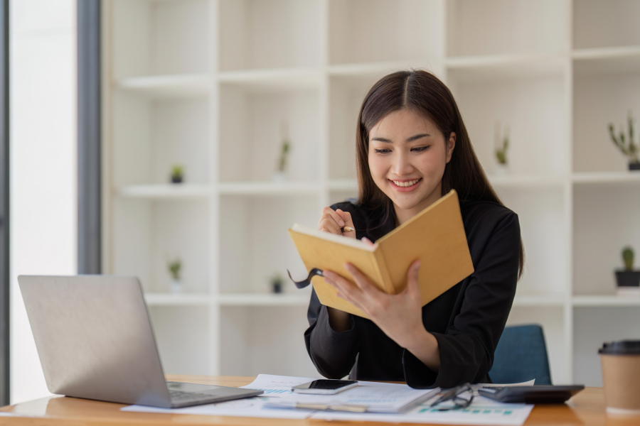 BlackCap Advisory_Stop Losing Time and Money How Outsourced Accounting Keeps Startups Compliant